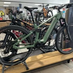 Berria Bikes BERRIA Mako Hybrid HP 6 VTTAE 720WH Green Jungle/grey Keronite 2023 -Vélos électriques Soldes Magasin berria mako hybrid hp 6 vttae 720wh green junglegrey keronite 2023 5