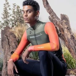 GOBIK SuperCobble Borneo Maillot Manche Longue Cold 2023 -Vélos électriques Soldes Magasin gobik supercobble borneo maillot manche longue cold 2023 2