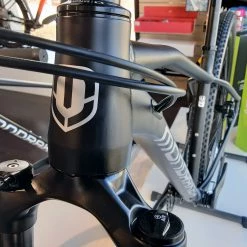 MONDRAKER Chrono VTT Black Silver 2022 -Vélos électriques Soldes Magasin mondraker chrono vtt cross country 2022 black silver 4