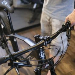 MONDRAKER Chrono VTT Black Silver 2022 -Vélos électriques Soldes Magasin mondraker chrono vtt cross country 2022 black silver 6