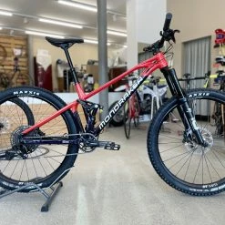 MONDRAKER Foxy R VTT All-Mountain Deep Purple / Flame Red 2022 12 MONDRAKER Foxy R VTT All-Mountain Deep Purple / Flame Red 2022 -Vélos électriques Soldes Magasin mondraker foxy r vtt all mountain deep purple flame red 2022 3
