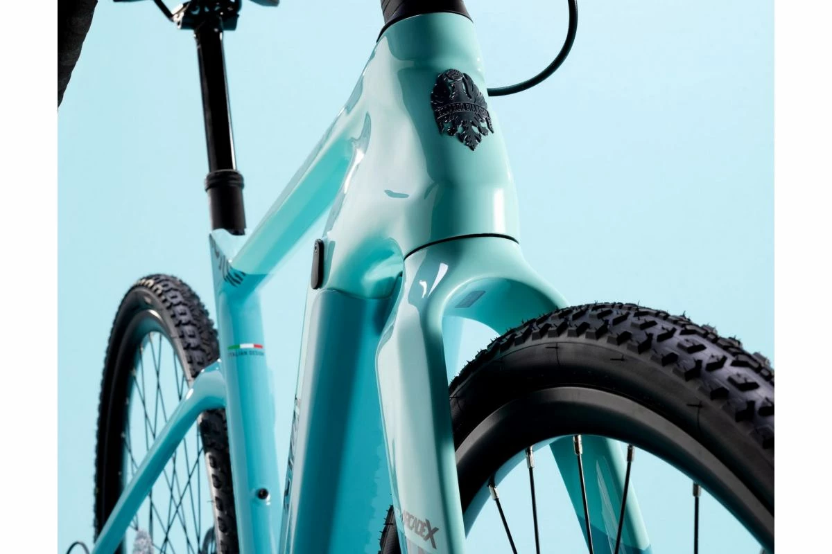 Vélo De Gravel Électrique BIANCHI E-Arcadex Ekar 13v Taille Cadre 48 (S) 4 Vélo De Gravel Électrique BIANCHI E-Arcadex Ekar 13v Taille Cadre 48 (S) – Image 2